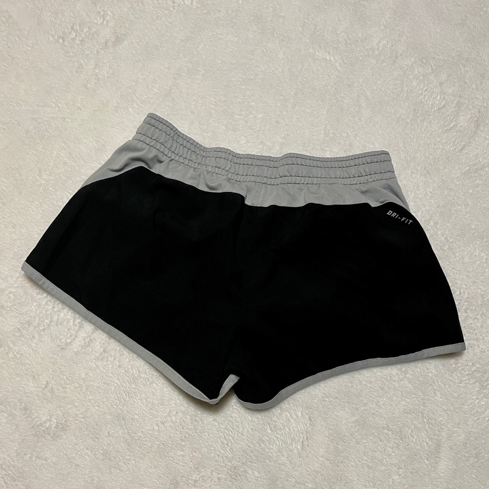 Nike athletic shorts with shorts attached - Picture 6 of 8